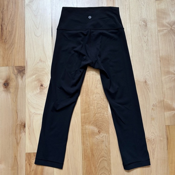 Lululemon Wunder Under Black Crop (Hi-Rise) *Full-On Luxtreme 21" Leggings - Picture 8 of 12
